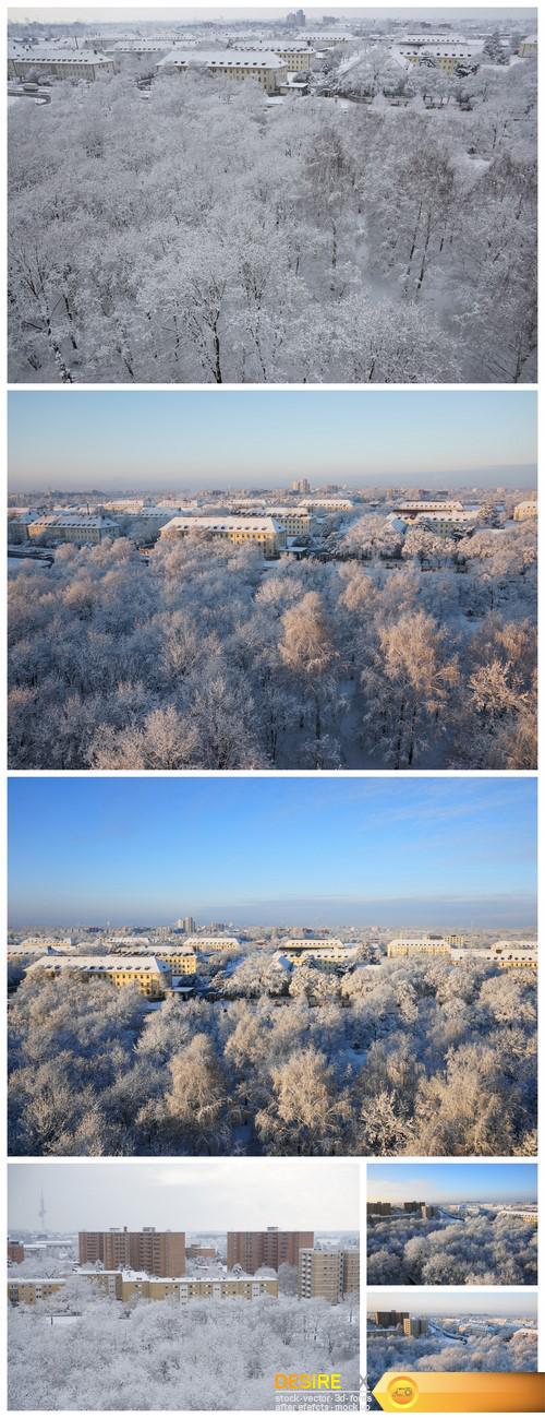 Snow-covered city 6X JPEG