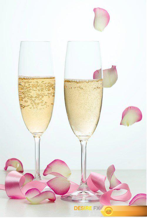 Glasses with champagne 7X JPEG