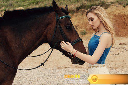 Beautiful woman posing with black horse - 12 UHQ JPEG