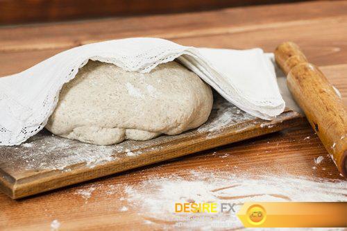 Baker prepared flour for baking - 25 UHQ JPEG
