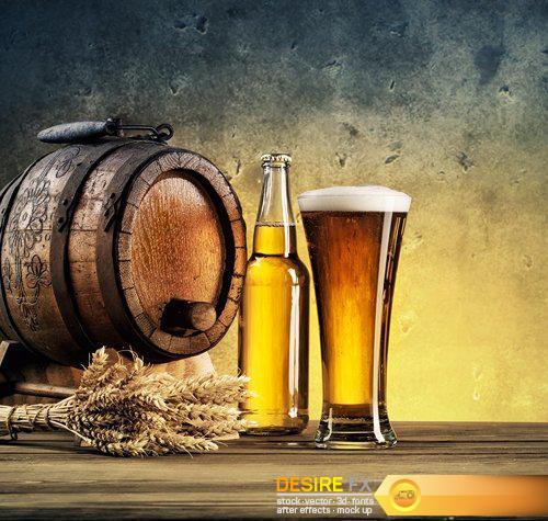 Barrel on stand and mug of beer - 22 UHQ JPEG
