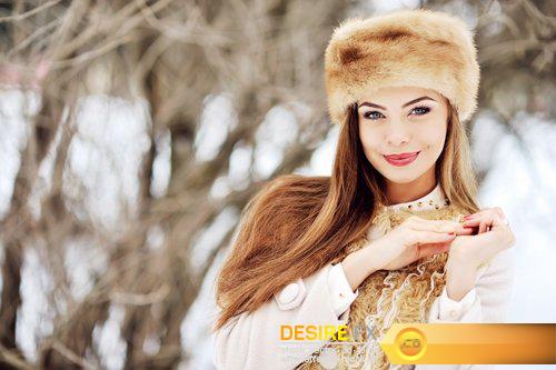 Beautiful woman in winter - 15 UHQ JPEG