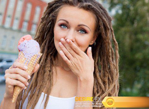Beautiful young woman with dreads - 12 UHQ JPEG
